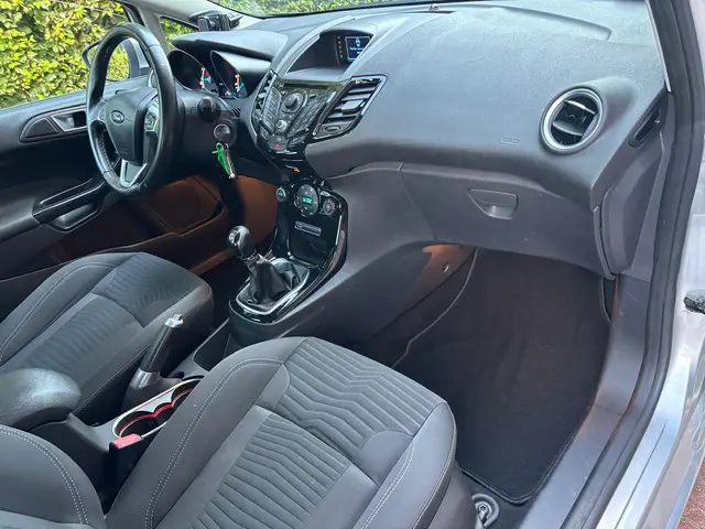 Ford Fiesta 1.0 EcoBoost Titanium 2012 Benzine 19