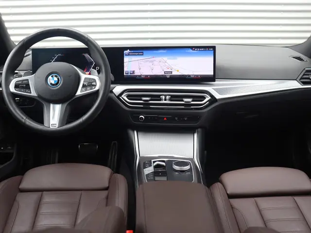 BMW 3 Serie Touring 330e 2024 Hybride Benzine 11