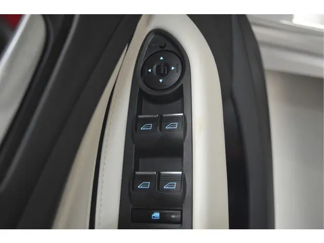 Ford Kuga 1.5 EcoBoost Vignale 2018 Benzine 25