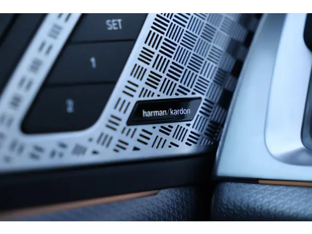 BMW X1 xDrive30e 2023 Hybride Benzine 32