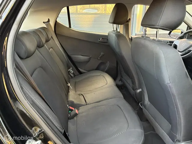 Hyundai i10 1.0i i-Drive 2018 Benzine 6