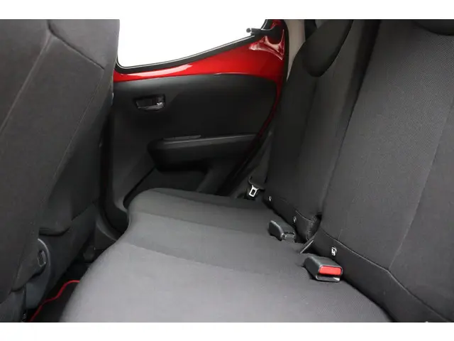 Toyota Aygo 1.0 VVT-i x-cite 2017 Benzine 26