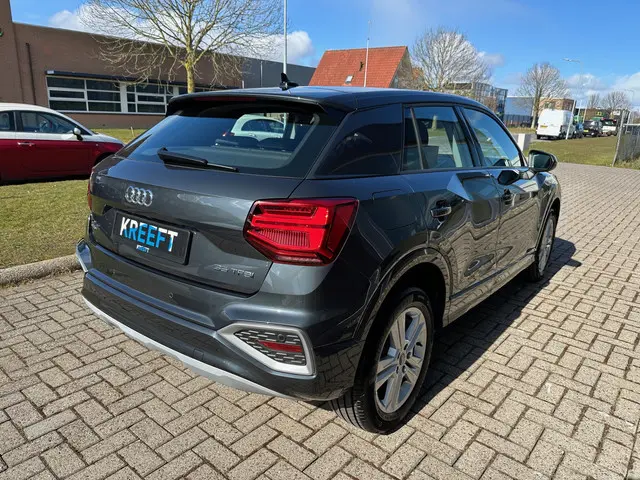 Audi Q2 35 TFSI Sport 2024 Benzine 2