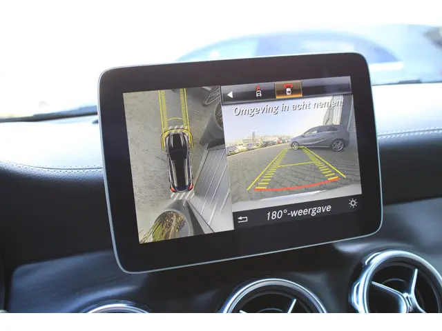 Mercedes-Benz GLA 250 AMG 2018 Benzine 21