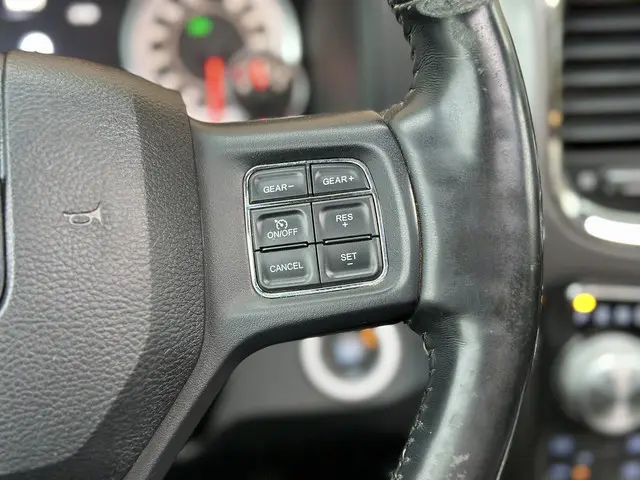 Dodge Ram 1500 5.7 V8 4x4 Quad Cab 6'4 Sport 2018 LPG/Gas 14