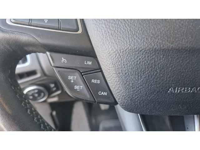 Ford Focus Wagon 1.0 First Edition 2015 Benzine 12