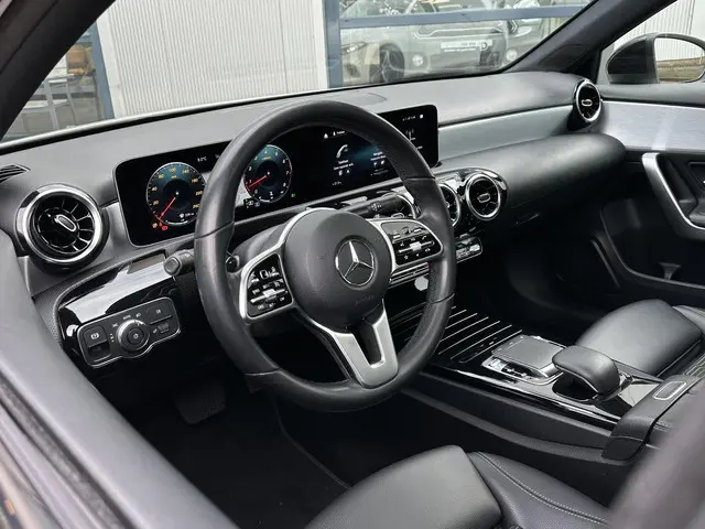 Mercedes-Benz A-Klasse 220 Advantage 2018 Benzine 33