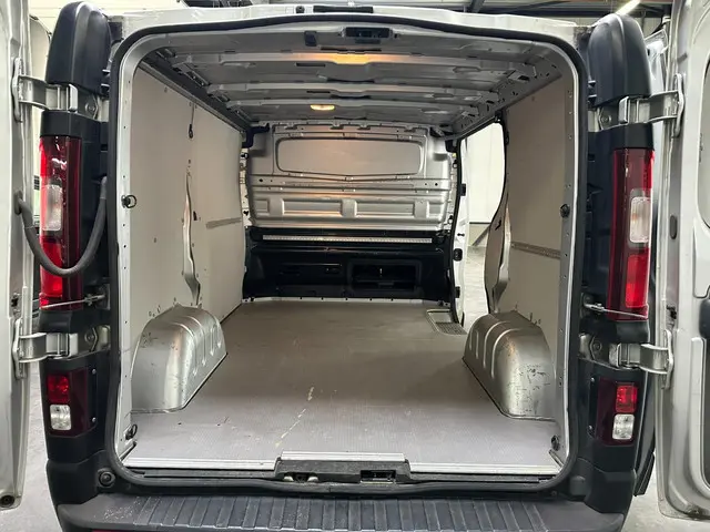Renault Trafic 2.0 dCi 120 Pk Airco/ PDC 2020 Diesel 6