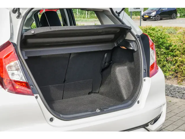 Honda Jazz 1.3i VTEC TREND 2019 Benzine 34
