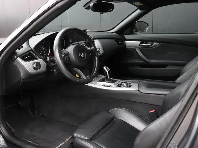 BMW Z4 Roadster sDrive18i High Executive 2016 Benzine 12