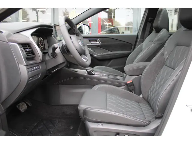 Nissan QASHQAI MHEV 158 Xtronic Tekna Plus 2025 Benzine 9
