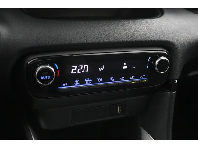 Toyota Yaris 1.5 Hybrid Dynamic 2022 Hybride Benzine 7