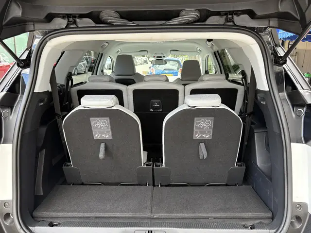 Peugeot 5008 1.2 PureTech Allure 2017 Benzine 24