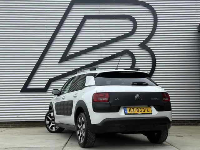 Citroën C4 Cactus 1.2 PureTech Shine 2016 Benzine 8