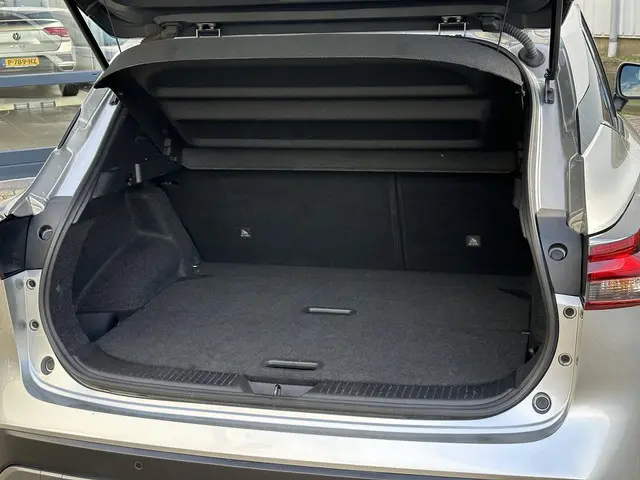 Nissan QASHQAI 1.3 MHEV Xtronic N-Connecta 2024 Benzine 24