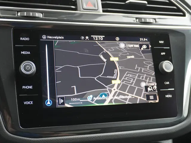 Volkswagen Tiguan 1.5 TSI R-Line Business 2024 Benzine 37