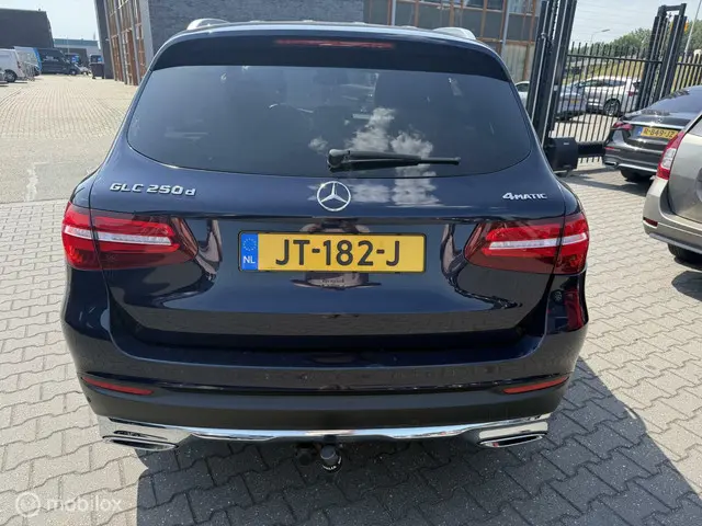 Mercedes-Benz GLC 250 d 4MATIC Prestige 2016 Diesel 5
