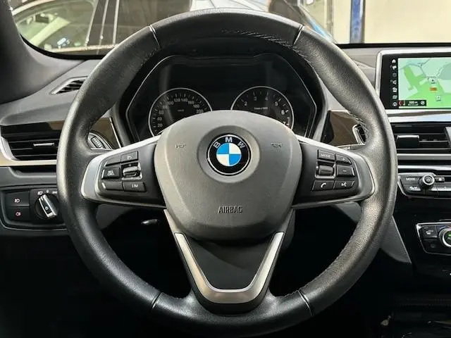BMW X1 xDrive20i High Executive 2017 Benzine 17