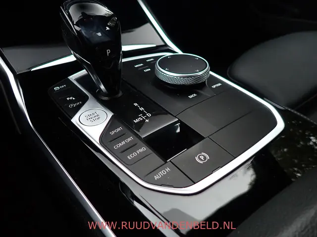 BMW 3 Serie 318i 2021 Benzine 12