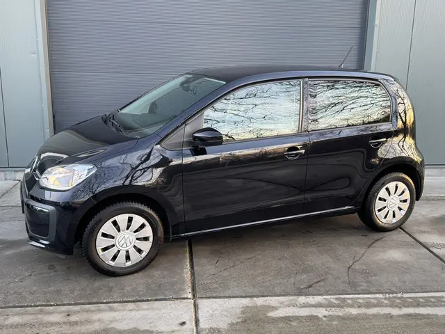 Volkswagen up! 1.0 BMT 60pk move up! 2021 Benzine 2