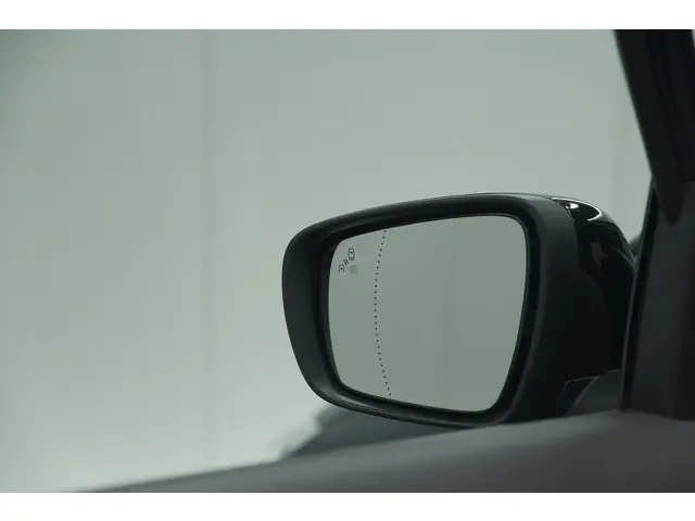 Renault Scénic TCe 140 EDC Bose 2021 Benzine 22