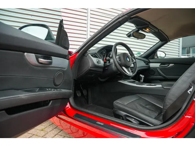 BMW Z4 Roadster sDrive20i 2012 Benzine 2