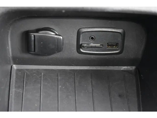 Renault Captur TCe 150 EDC Intens 2018 Benzine 29