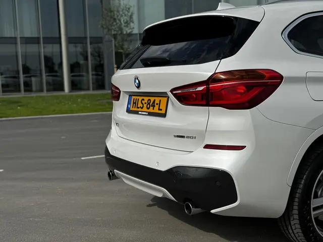 BMW X1 sDrive20i Executive 2018 Benzine 11