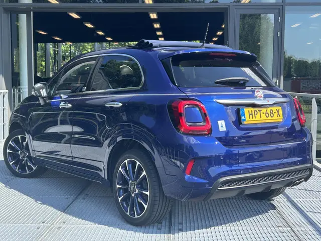 Fiat 500X 1.3 Yacht Club Capri 2021 Benzine 6