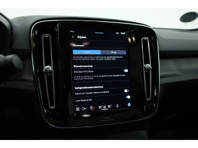 Volvo C40 S.M. Ext. Range Ultimate 82 kWh 2024 Elektrisch 17