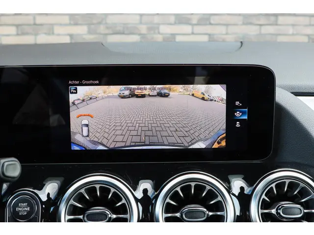 Mercedes-Benz GLA 250 e Style 2022 Hybride Benzine 31