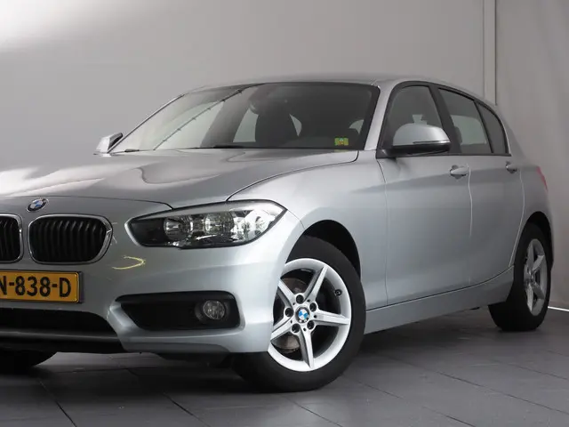 BMW 1 Serie 118i Essential 2015 Benzine 13