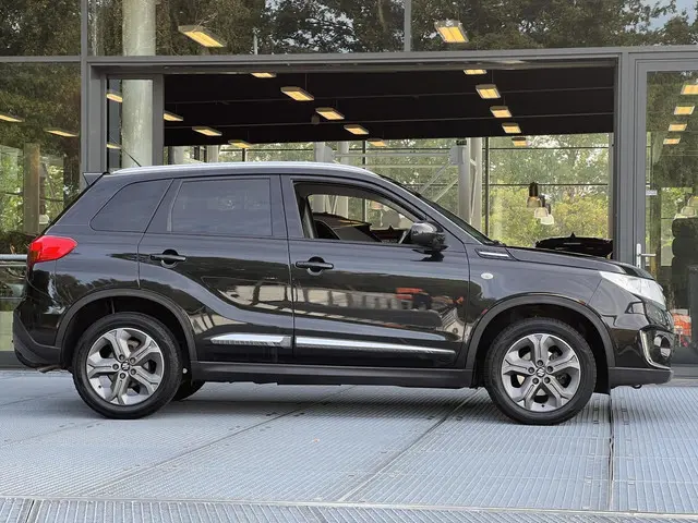 Suzuki Vitara 1.6 Exclusive 2015 Benzine 17