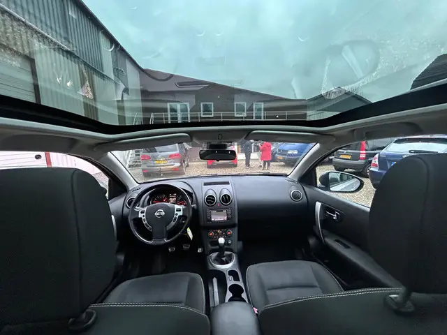 Nissan QASHQAI 1.6 Connect Edition !PANODAK! 2012 Benzine 16