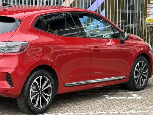 Renault Clio 1.0 TCe 90 GPF techno 2024 Benzine 24