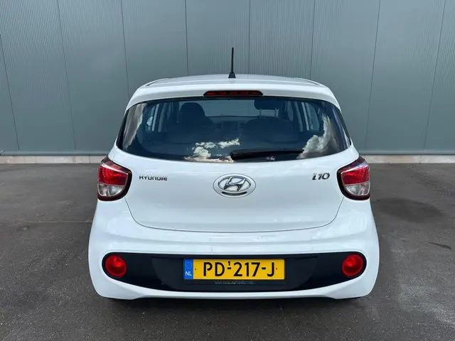 Hyundai i10 1.0i i-Motion AIRCO | NAP ! 2018 Benzine 7