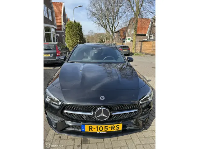 Mercedes-Benz CLA 200 Premium Plus 2020 Benzine 4