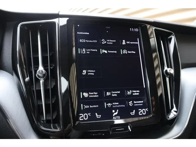 Volvo XC60 T5 Momentum 2019 Benzine 43