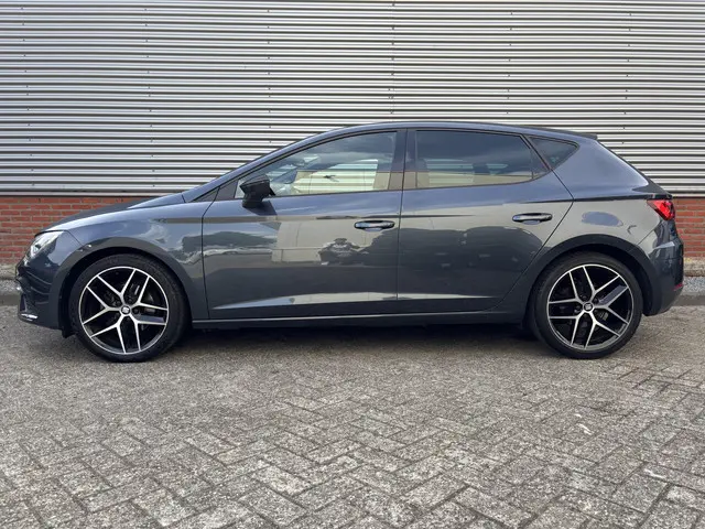 SEAT Leon 1.5 TSI FR Ultimate Edition 2020 Benzine 2