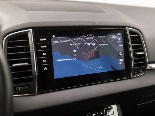 Škoda Karoq 1.0 TSI Sport Deluxe 2019 Benzine 24