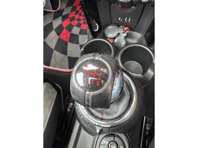 MINI Cooper Mini 2.0 John Works Chili 2016 Benzine 13