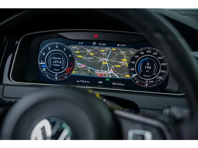 Volkswagen Golf 2.0 TSI 4Motion R 2017 Benzine 21