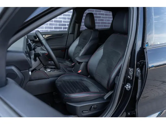 Ford Kuga 2.5 PHEV ST-Line X 2023 Hybride Benzine 19
