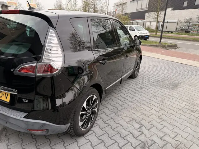 Renault Scénic 1.2 TCe Bose 2014 Benzine 10