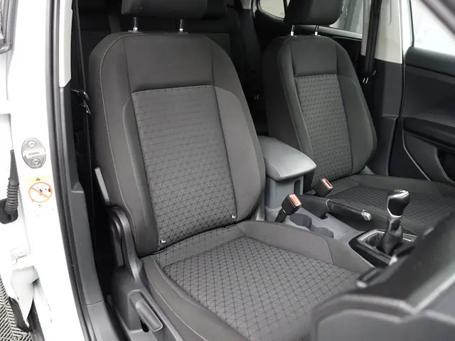 Volkswagen T-Cross 3