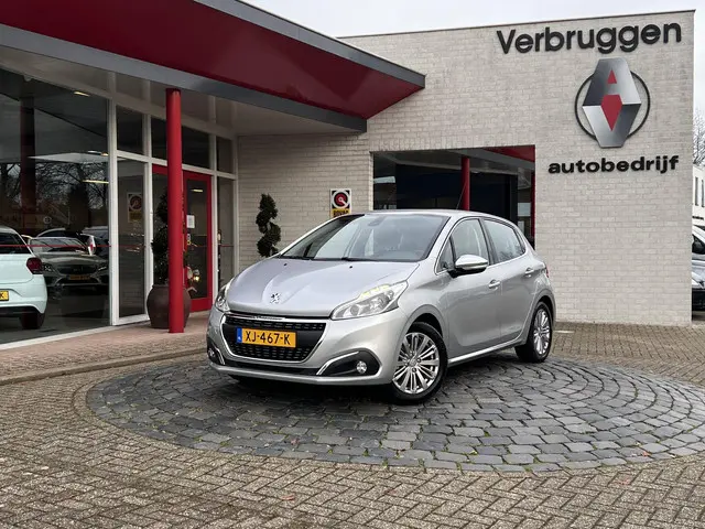Peugeot 208 1.2 PureTech Allure 2018 Benzine 20