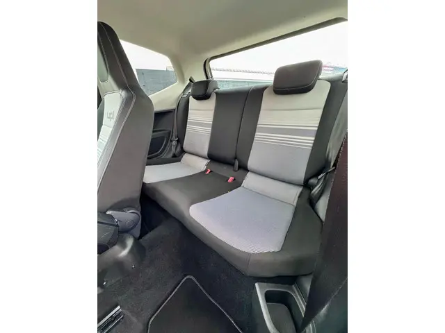 Volkswagen up! 1.0 high up! BlueMotion 2012 Benzine 10