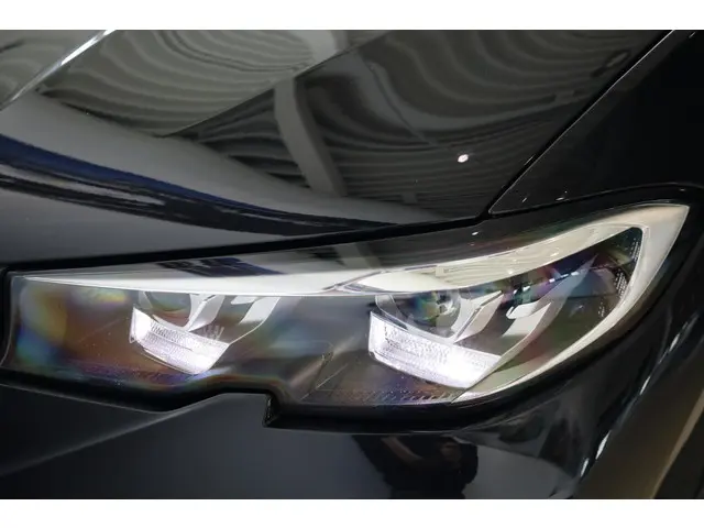 BMW 3 Serie Touring 330e xDrive 2022 Hybride Benzine 30