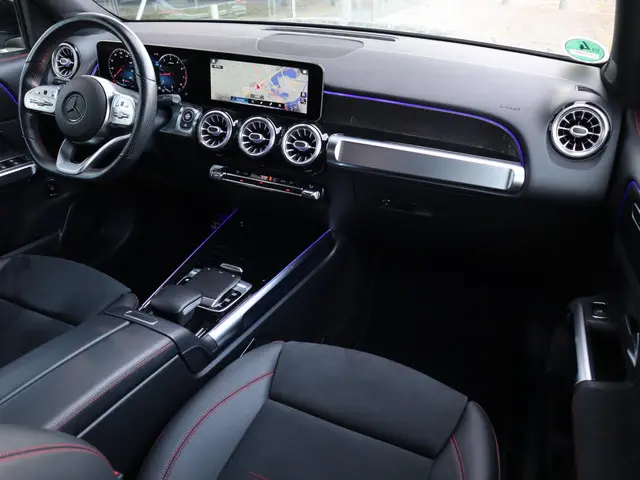 Mercedes-Benz 200-klasse GLB AMG line 2020 Benzine 3