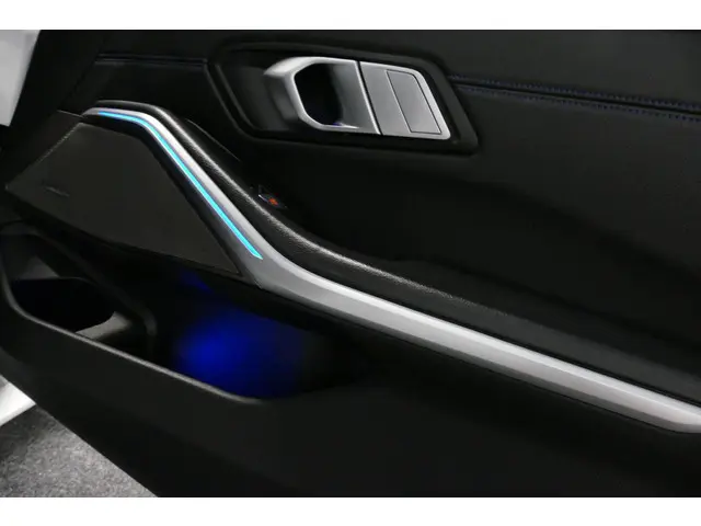 BMW 3 Serie 330e M Sport 2020 Hybride Benzine 40